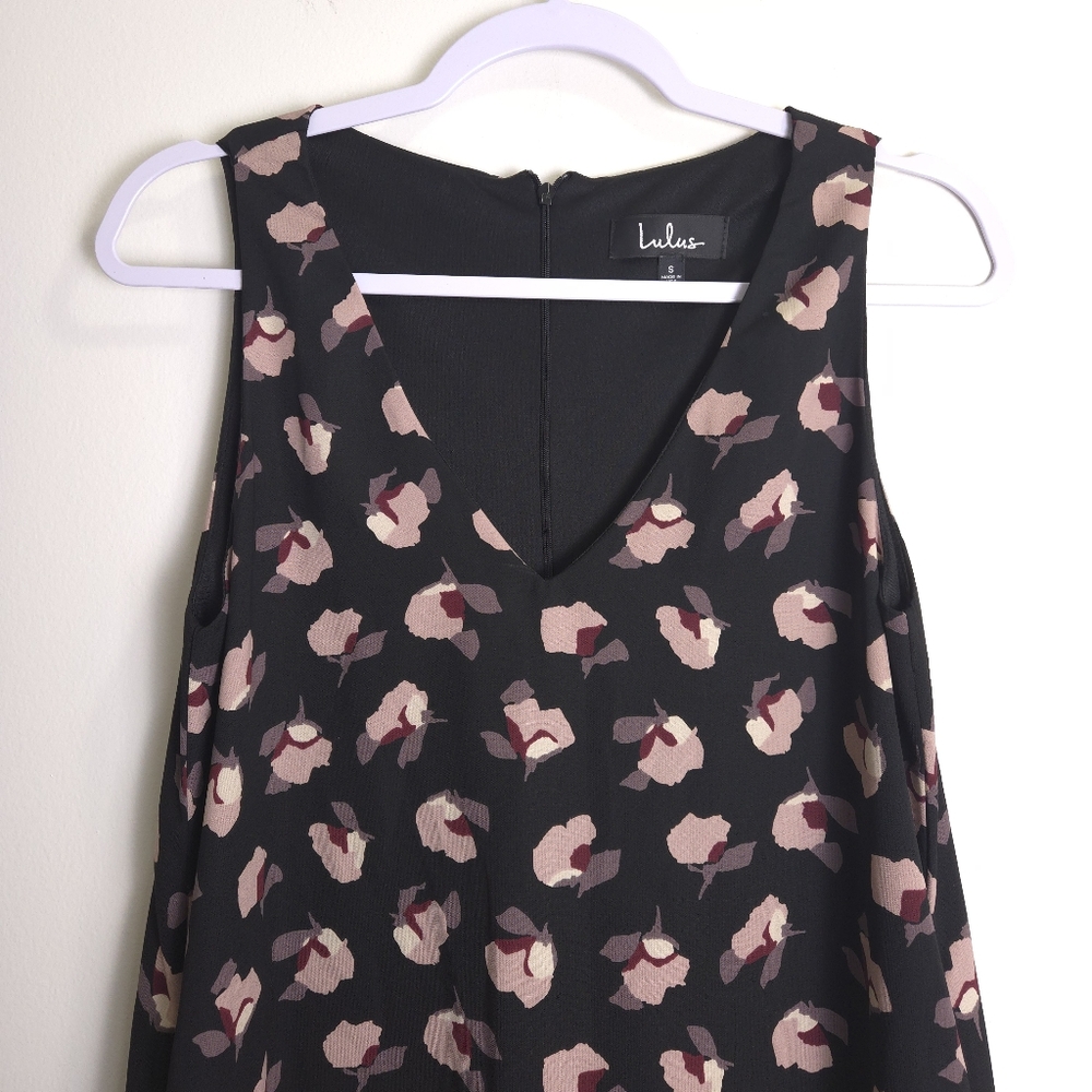LULUS Deep V neck A-Line Elegant Black Floral Mini Dress S - Picture 2 of 7